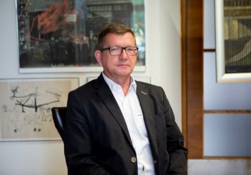 Universities and Art. The Case: Poland.